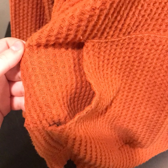 V-Neck Orange Sweater Sz S - Picture 4 of 6
